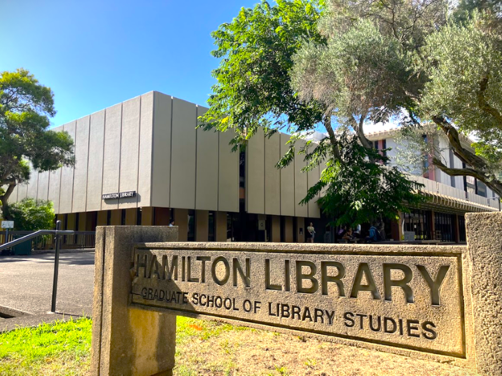 ハワイ大学マノア校図書館